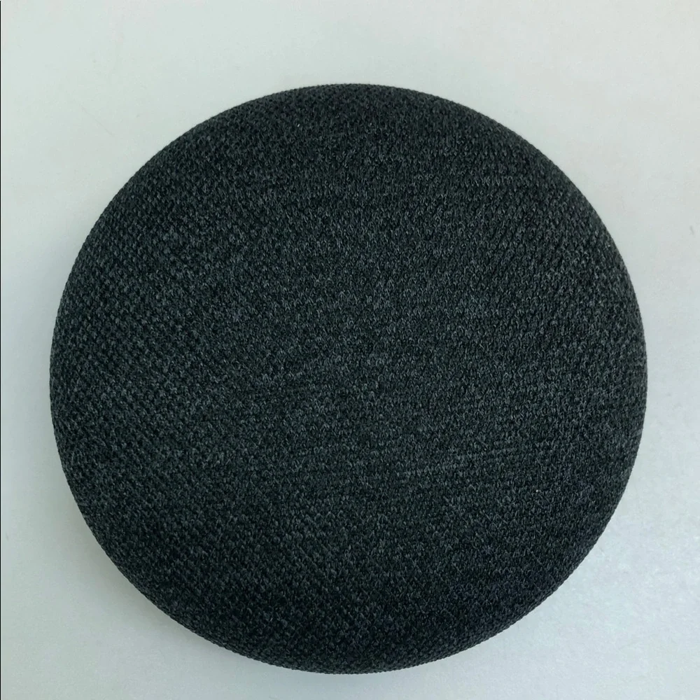 GOOGLE HOME MINI • CHARCOAL COLOR